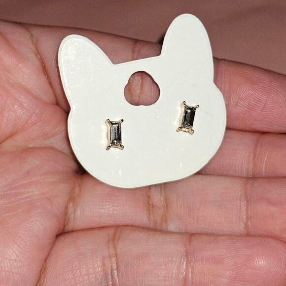 Small Gold Crystal Stud Earrings - Picture 3 of 4